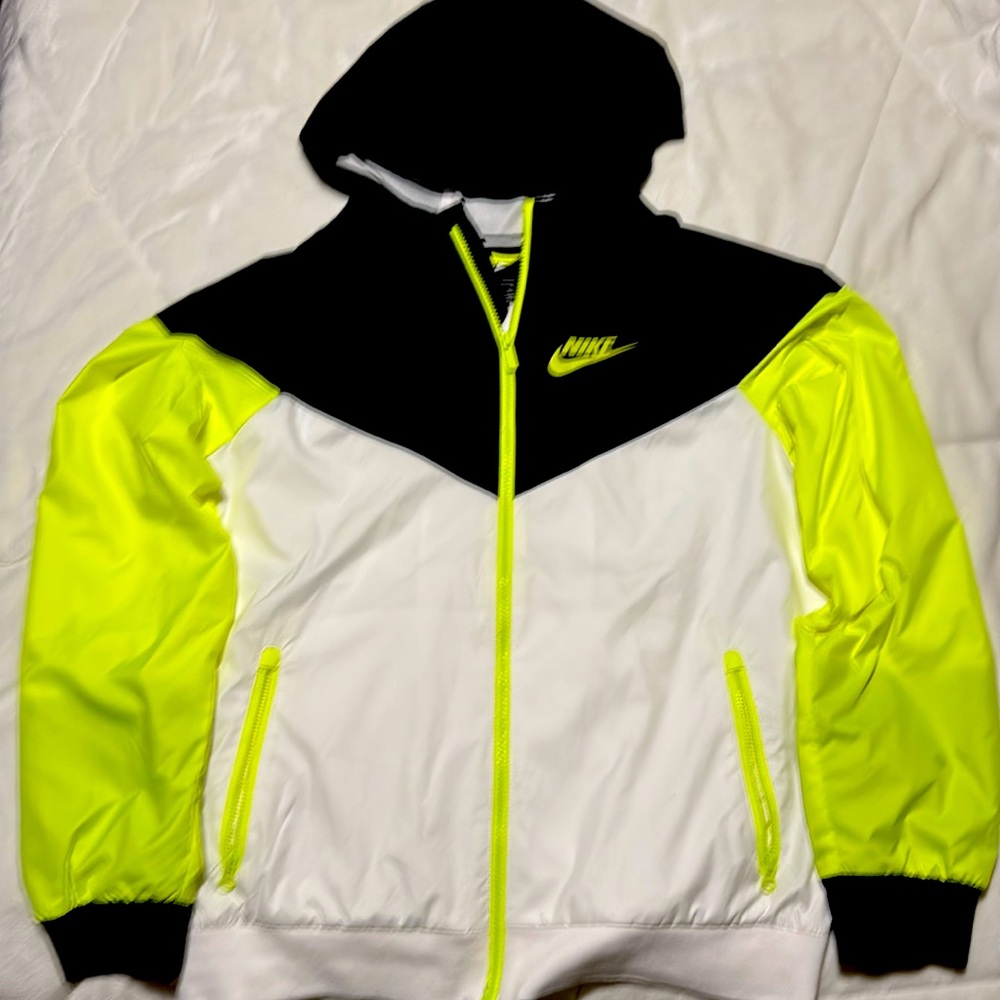 Xtra large in BOYs Nike wind breaker jacket white neon yellow and black